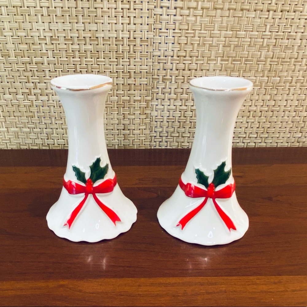 🎄VTG 1980s Christmas Porcelain Candlesticks by Mount Clemens